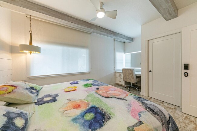 Building Photo - 36 RC