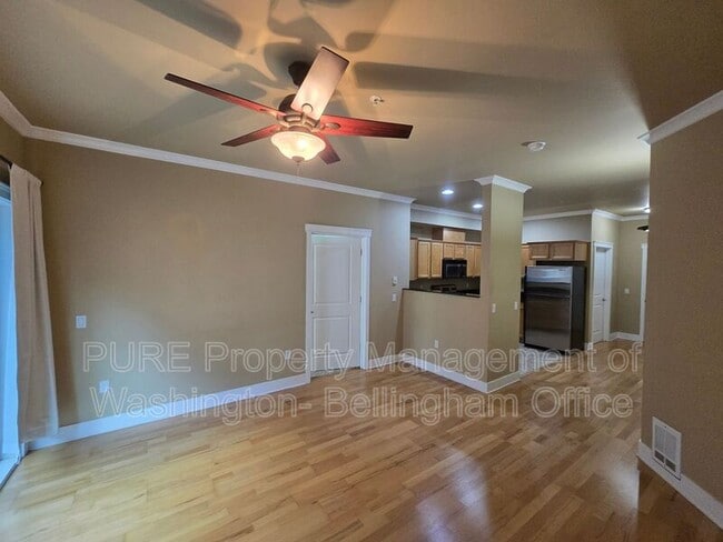 Building Photo - 1015 Railroad Ave