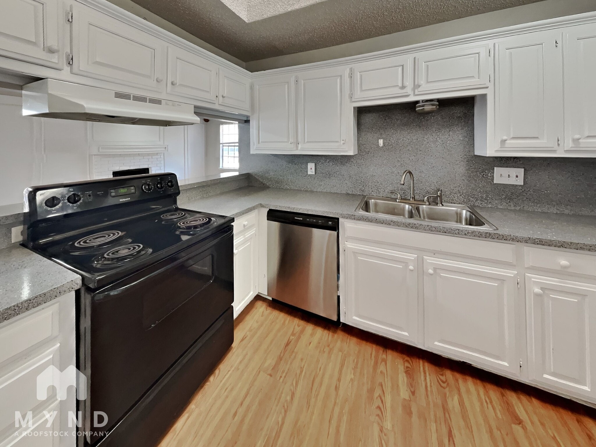 Building Photo - 11835 Garden Terrace Dr