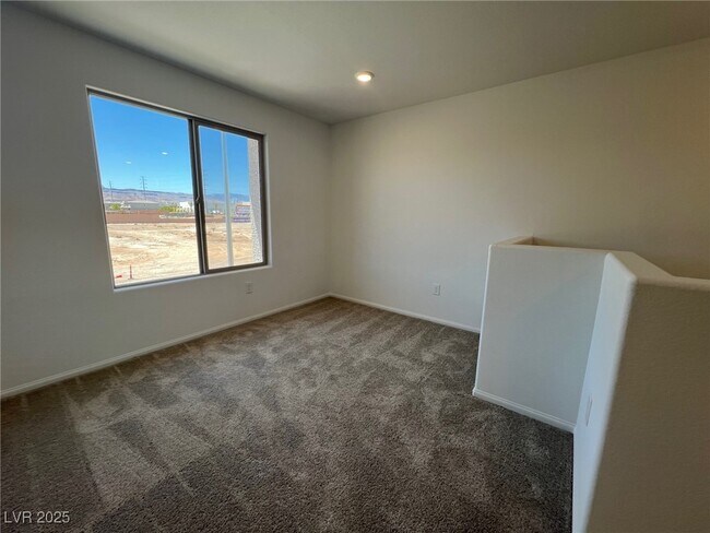 Building Photo - 7470 S Pioneer Way