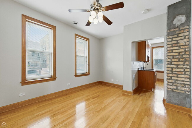 Building Photo - 1819 W 17th St