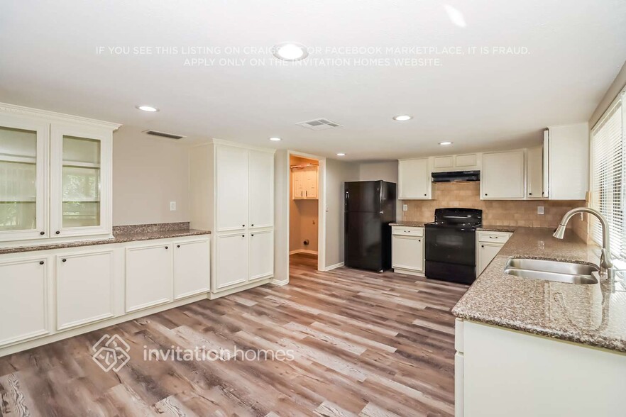 Building Photo - 2706 Pheasant Run