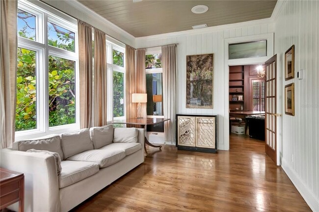 Building Photo - 6220 Bayshore Blvd
