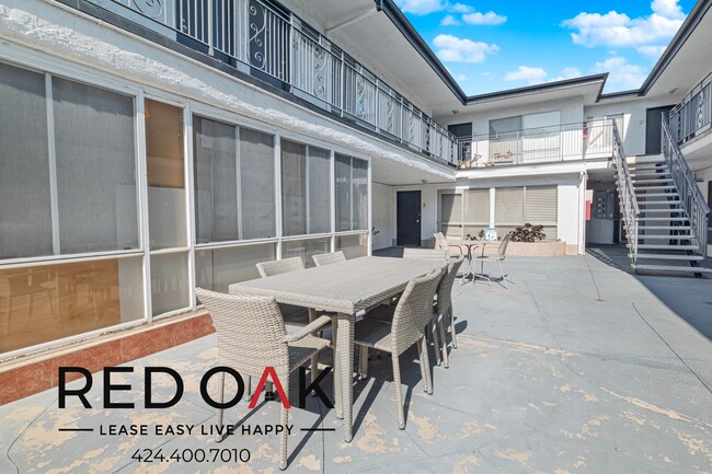 Building Photo - 6555 1/4 La Mirada Ave-10