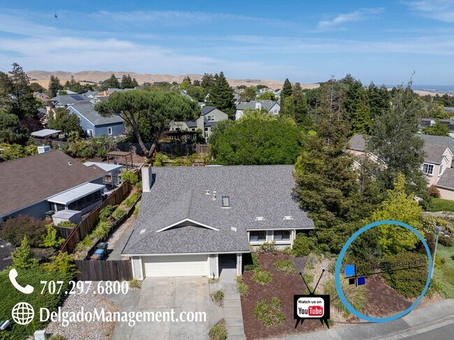 Building Photo - Benicia Southampton Hills home