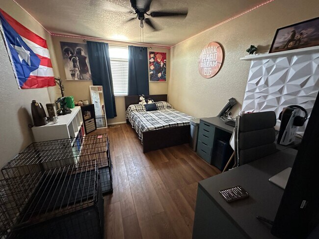 Building Photo - Stunning 4-bedroom 4-bathroom Home Close to Fort Carson, Schriever AFB, and Peterson SFB!!!