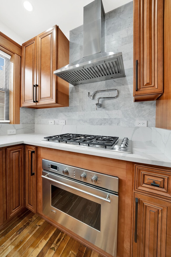 Building Photo - 1226 S 60th Ct