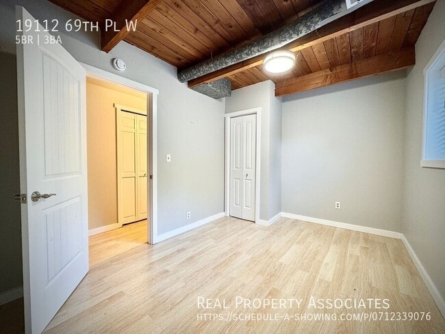 Building Photo - 19112 69th Pl W