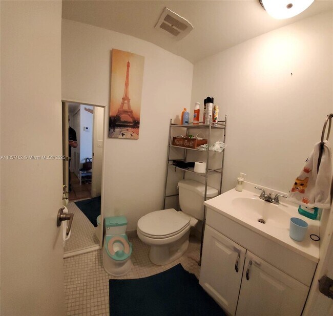 Building Photo - 7757 SW 86th St