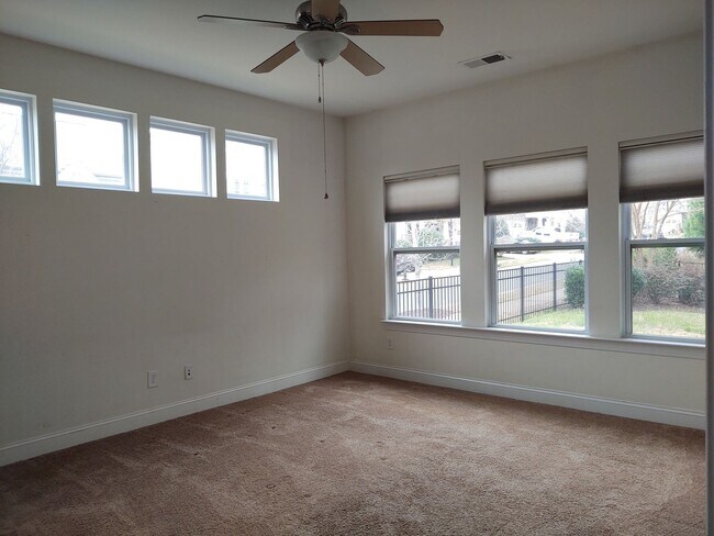 Building Photo - Beautiful, Corner Lot,  Ranch Style home l...