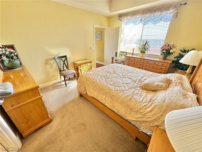 Building Photo - 55 E Agate Ave