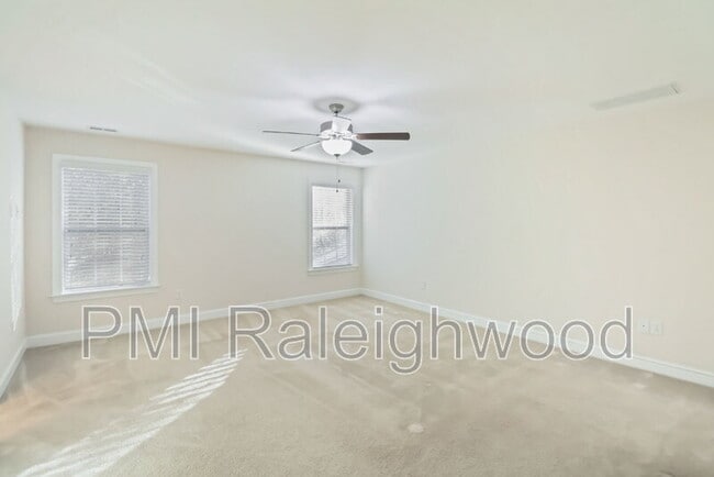 Building Photo - 2707 Masonboro Ferry Dr