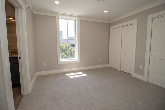 Building Photo - Modern Comfort Meets Historic Character in...