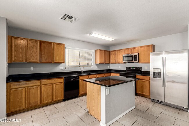 Building Photo - 2874 W Mineral Butte Dr