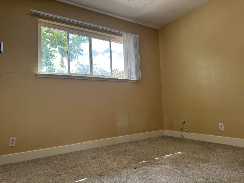Building Photo - 832 Pomeroy Ave