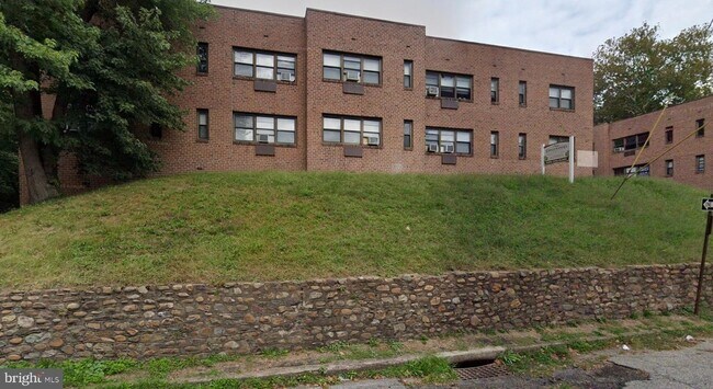 Primary Photo - 1100 Edgewood Ave