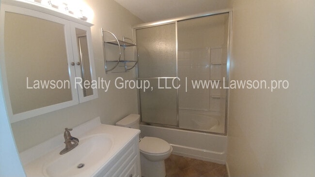 Building Photo - Beautiful Home in Cave Spring with Partially Finished Basement