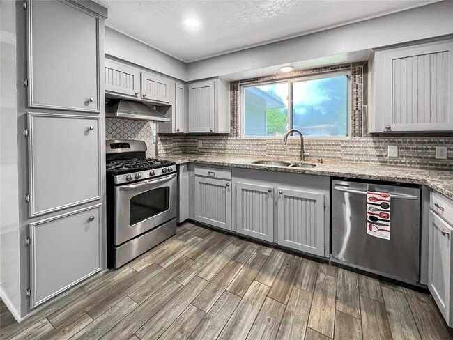 Building Photo - 6347 Limestone St