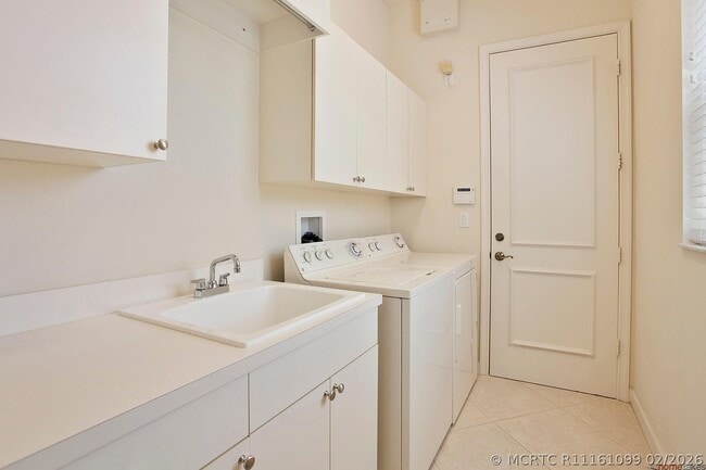 Building Photo - 206 Porto Vecchio Way