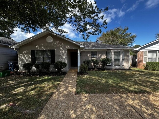 Primary Photo - 1016 Vineyards Dr