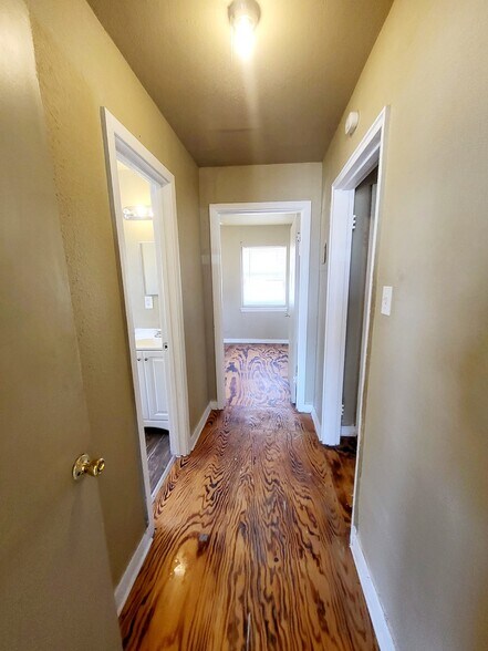 Building Photo - 1513 Sycamore St