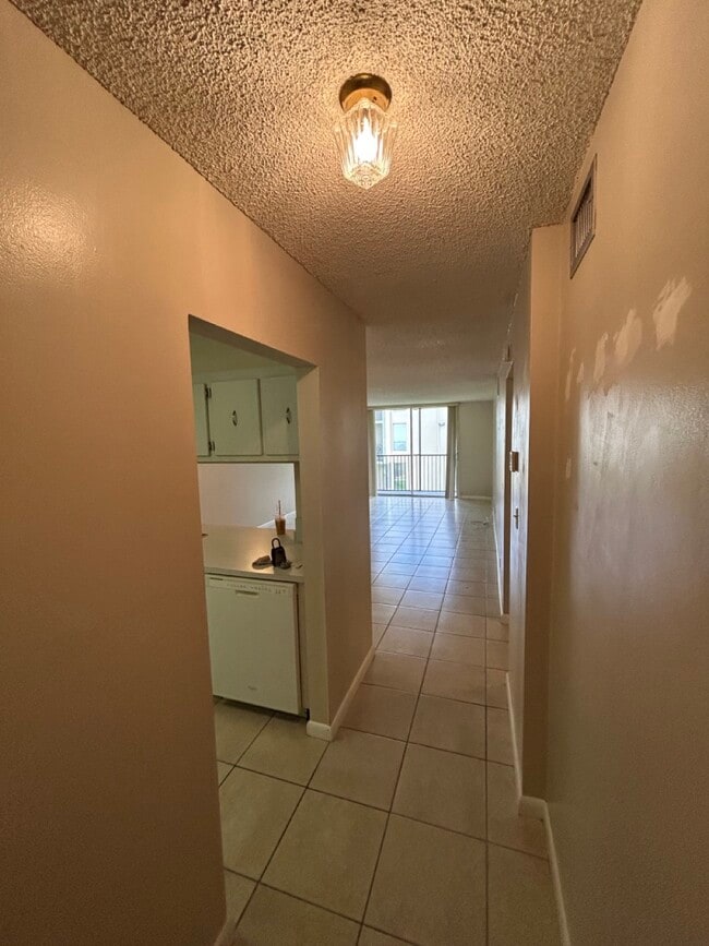 Building Photo - 7173 Orange Dr