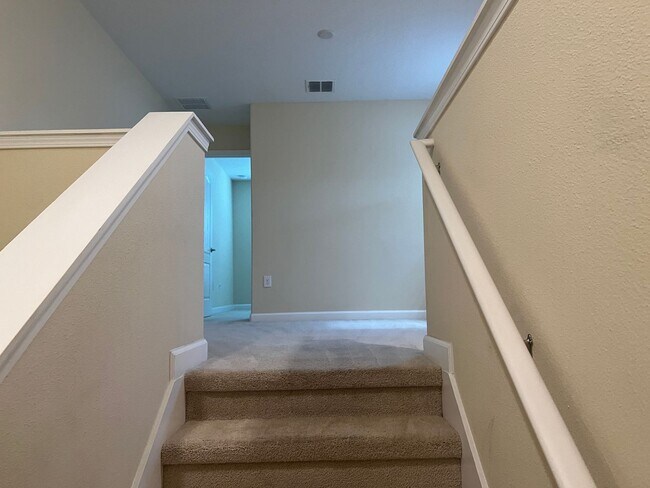 Building Photo - Beautiful 4/3.5 home located in Independence Signature Lakes Community of Winter Garden!