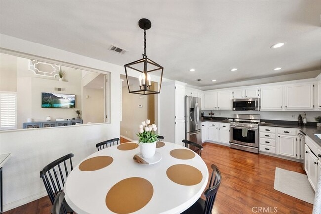 Building Photo - 43540 Corte Benisa