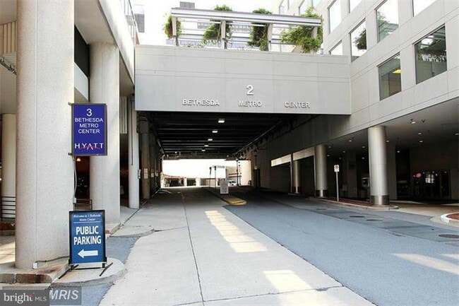 Building Photo - 7500 Woodmont Ave