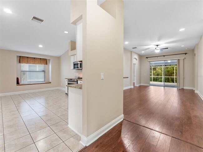 Building Photo - 4205 Knollpoint Dr