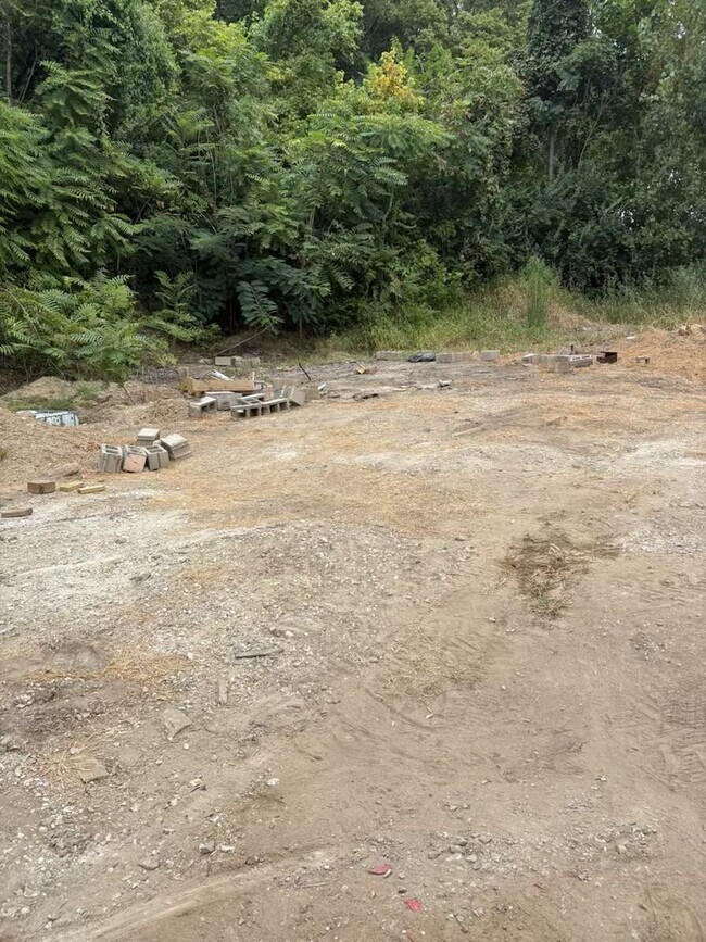 Building Photo - ROCKPORT, IL - Cottage on about 2 Acres In The Country - $298.37 MONTHLY / $999 DOWN