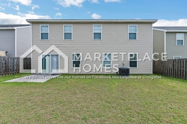 Building Photo - 10 Amber Dr