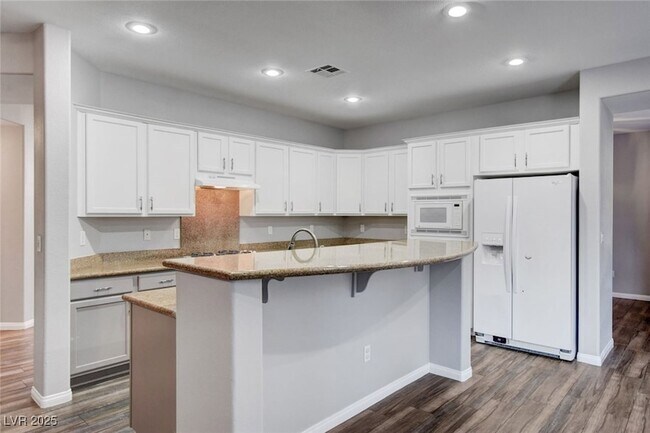 Building Photo - 5643 Almocita Ct
