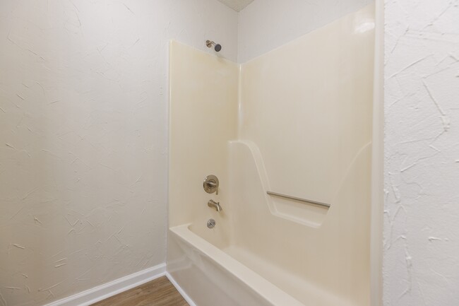 Building Photo - 2808 McDonald Ct SW