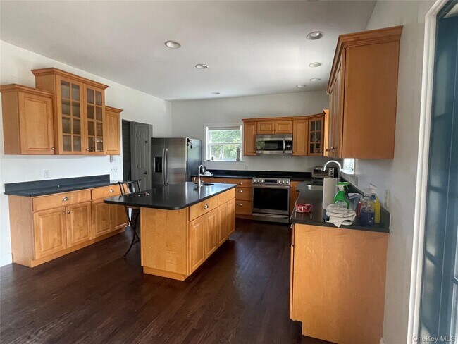 Building Photo - 14 Ledge Rock Ct