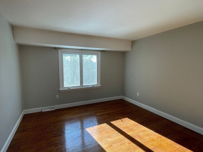 Building Photo - 20 Drummer Boy Way