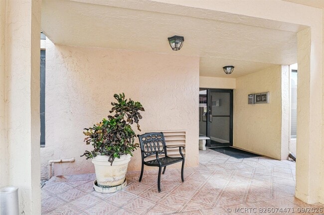 Building Photo - 7153 Promenade Dr