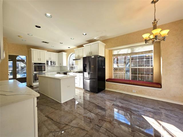 Building Photo - 9603 Wolf Creek Dr