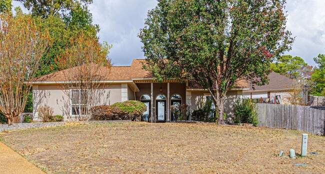 Primary Photo - 5 Piedmont Cove