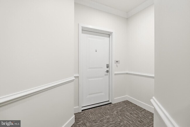 Building Photo - 700 Mount Airy Ter NE