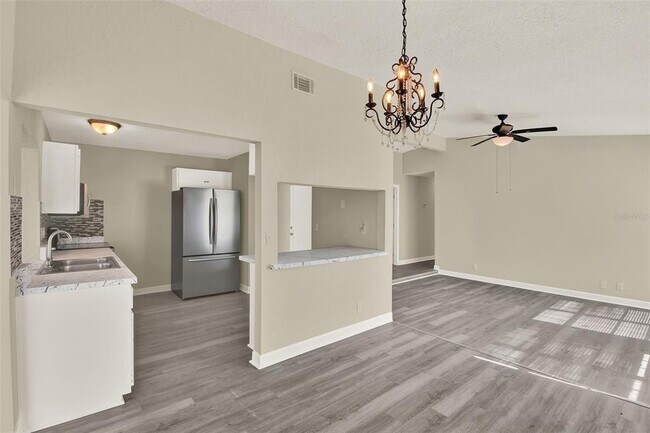 Building Photo - 3 Trophy Ln