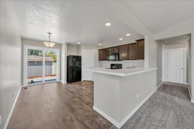 Building Photo - Charming 3-Bedroom Home with Fenced Yard in the Heart of Meridian