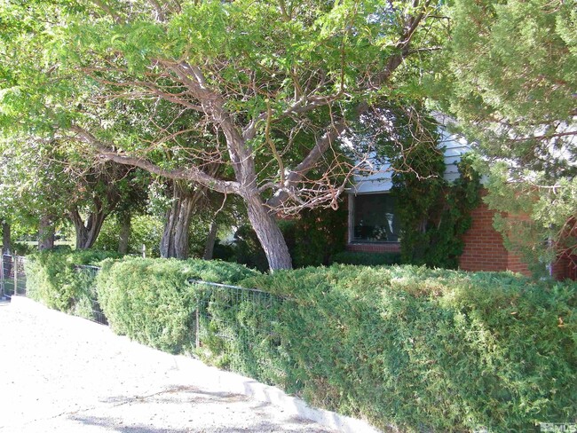Building Photo - 494 Mottsville Ln