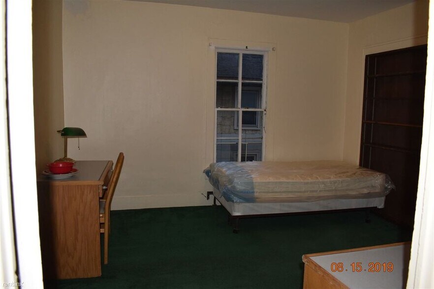 Building Photo - 533 Elizabeth St