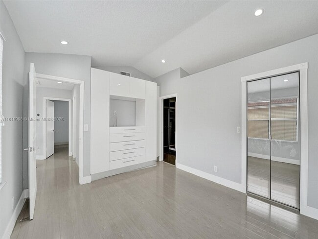 Building Photo - 17954 SW 10th Ct