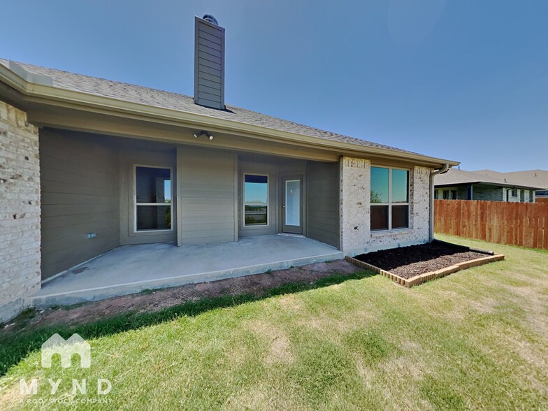 Building Photo - 432 Paloma St