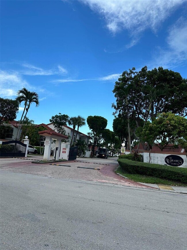 Primary Photo - 7555 SW 153rd Pl