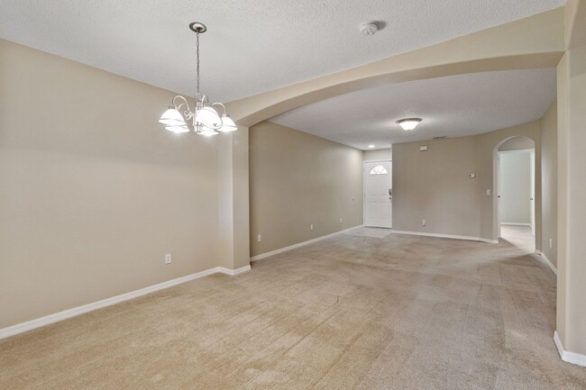 Building Photo - Move-in Special. Beautiful First floor con...