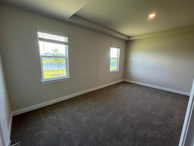 Building Photo - 6305 Cloverdale Ave