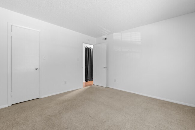 Building Photo - 1208 Manassas Ct